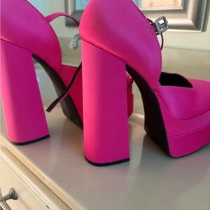 💕 Hot Pink Platform Block Heel Mary Jane Pumps
